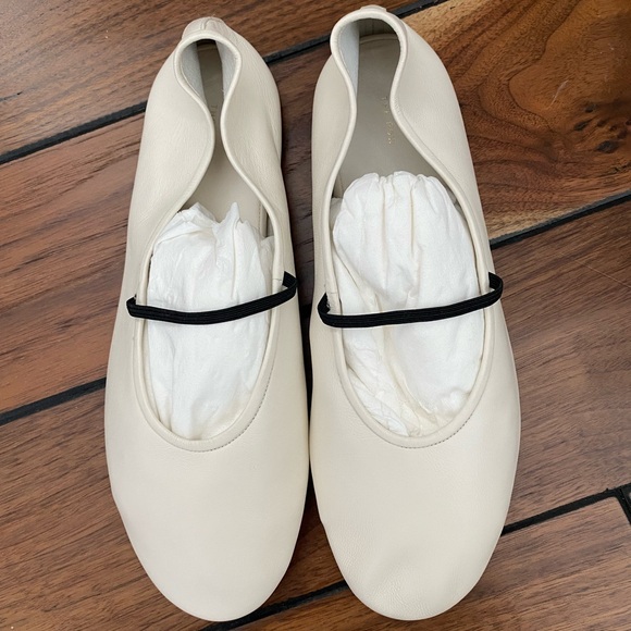The Row Elastic Ballet Flats - Picture 3 of 16